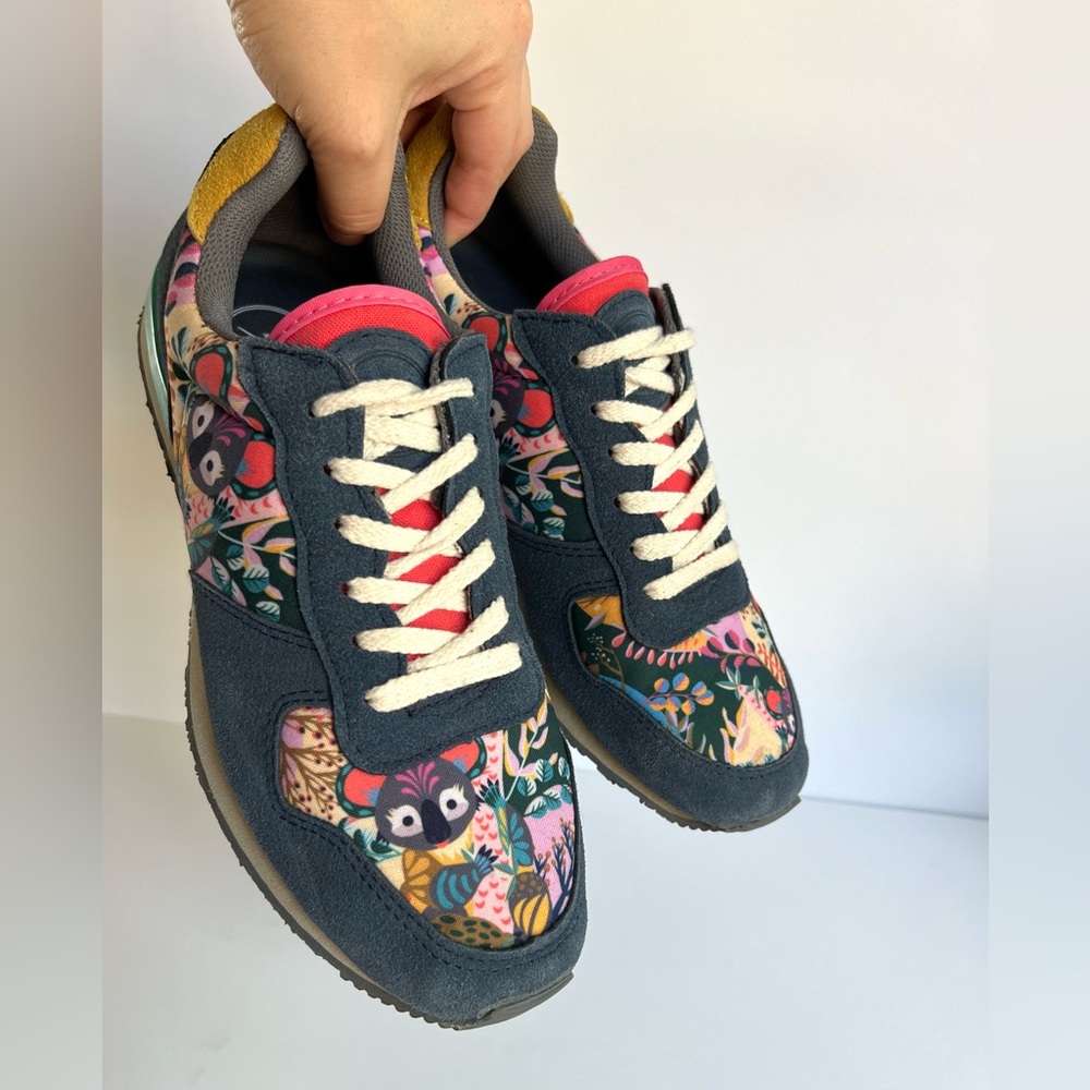 Women’s Floral Accent Multicolor Sneakers - Casual Comfort - Picture 11 of 16